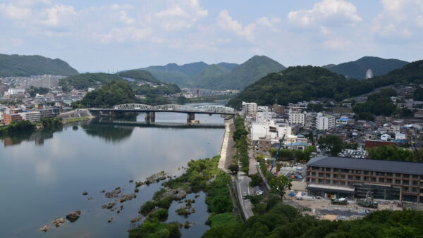 津島市の浮気調査や人探しに強い探偵事務所なら総合探偵社フリースタイル